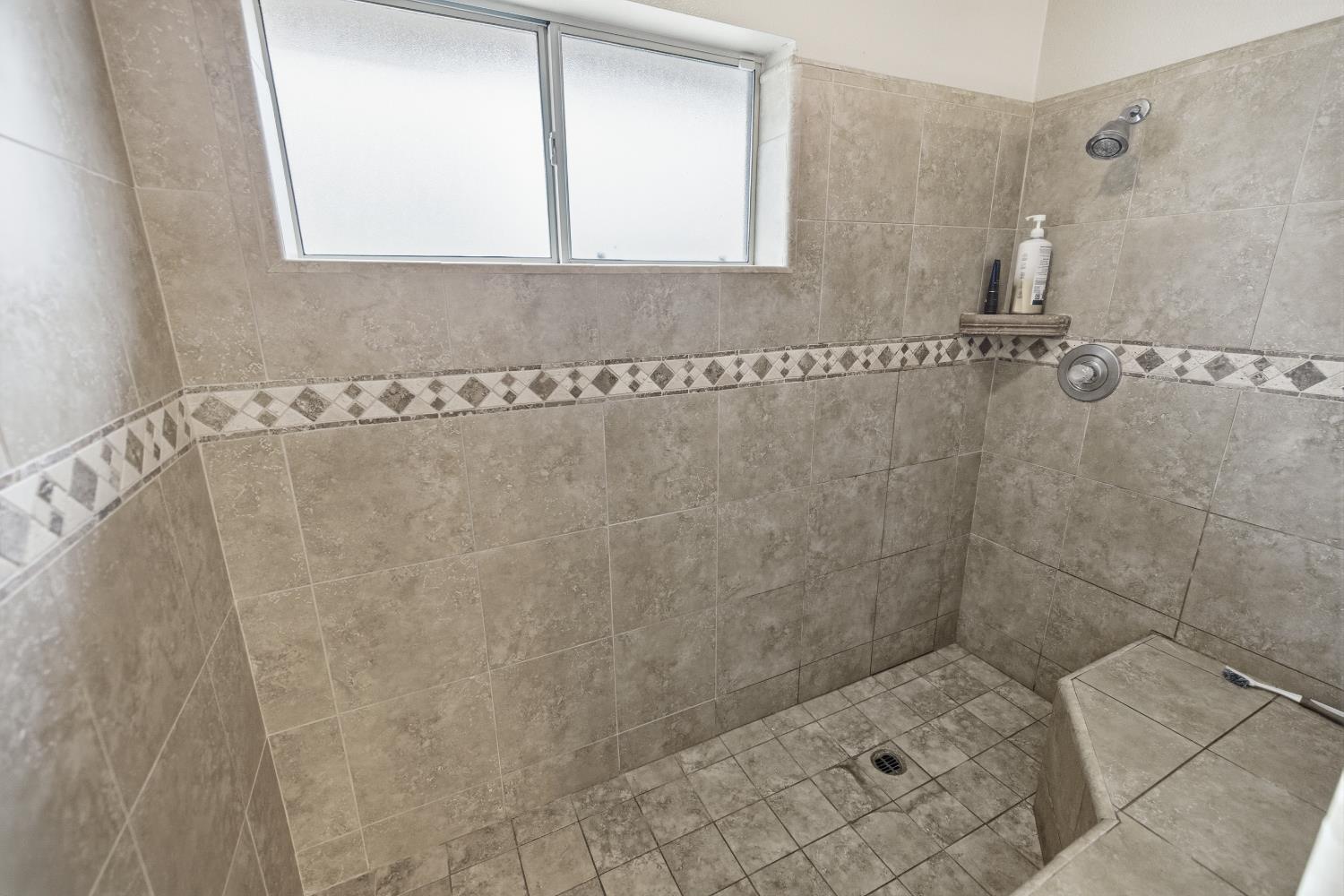 2651 19th Ave, Kingsburg, CA 93631