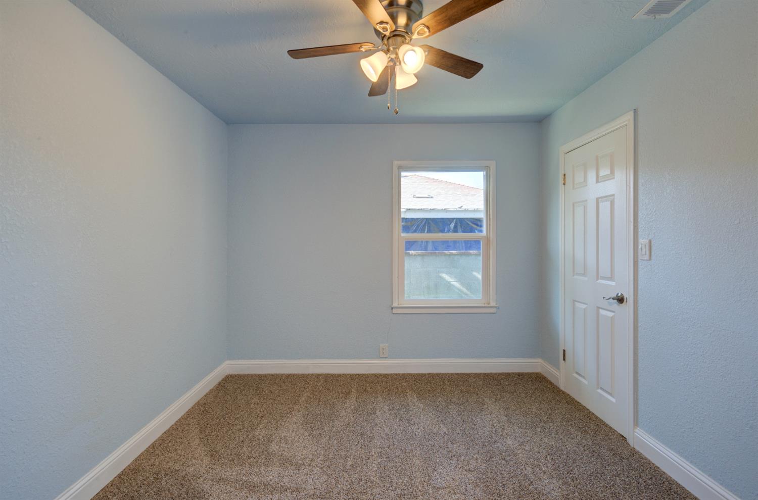 1217 Mehlert St, Kingsburg, CA 93631