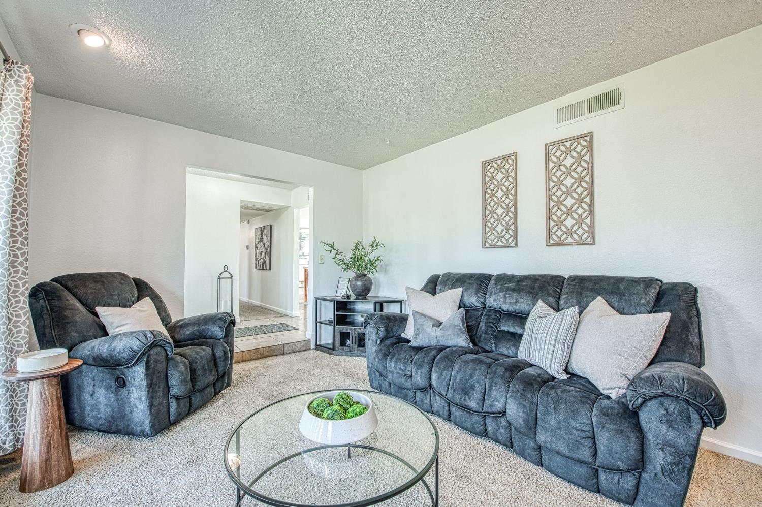 2511 18Th Ave, Kingsburg, CA 93631