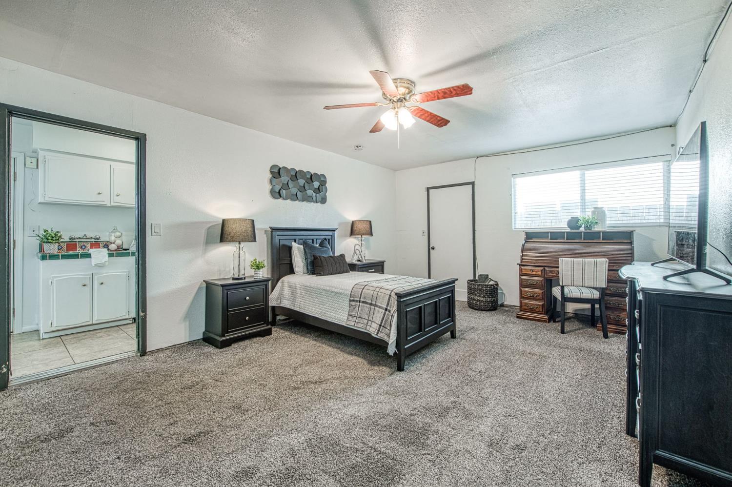 2511 18Th Ave, Kingsburg, CA 93631