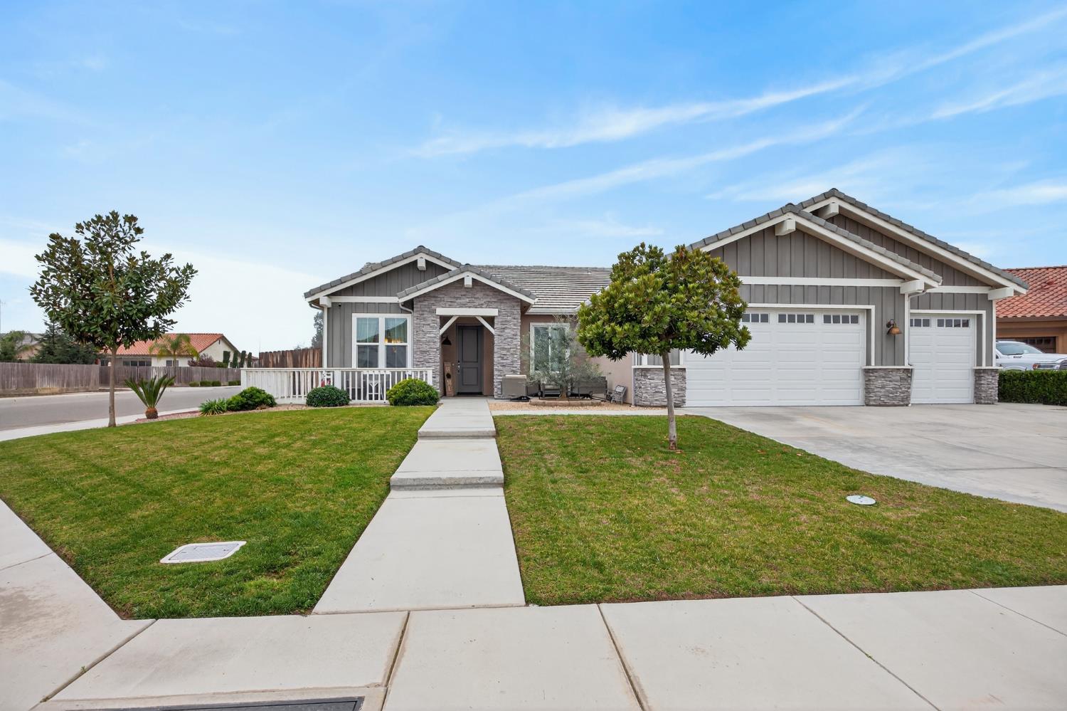 2749 19Th Ave, Kingsburg, CA 93631