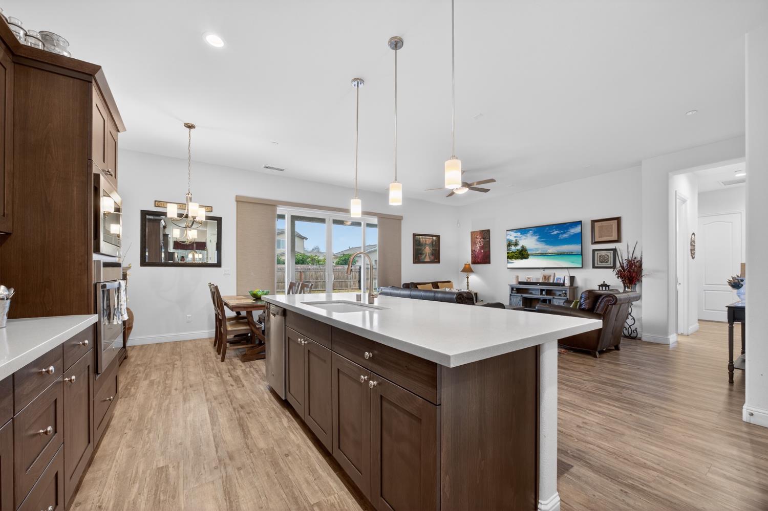 2749 19Th Ave, Kingsburg, CA 93631