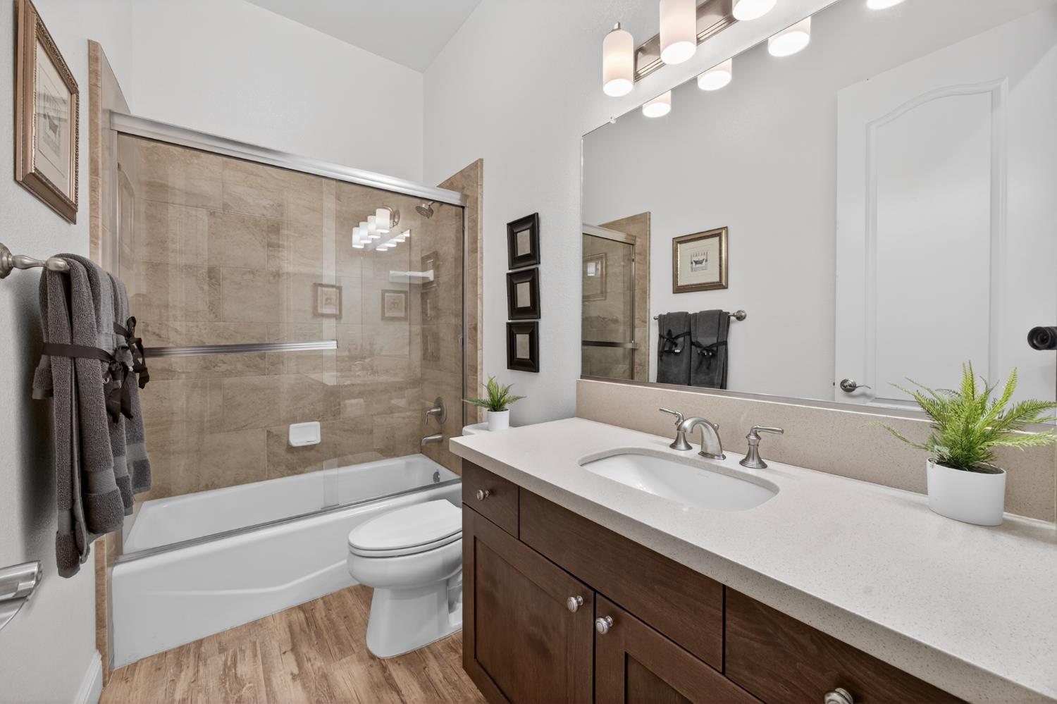 2749 19Th Ave, Kingsburg, CA 93631