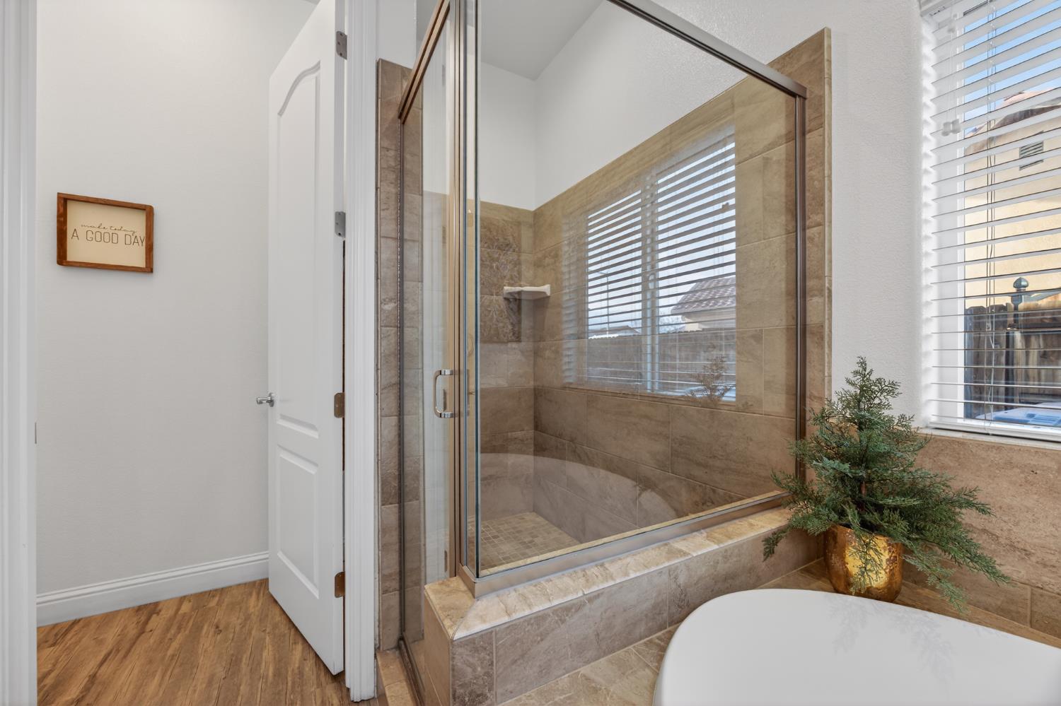 2749 19Th Ave, Kingsburg, CA 93631