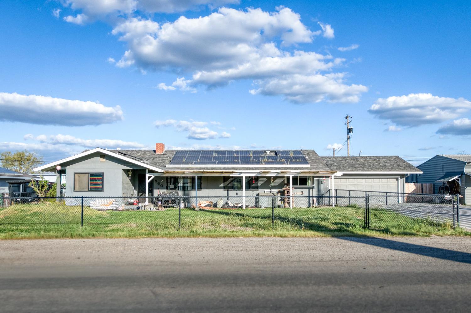 560 10Th Ave, Kingsburg, CA 93631