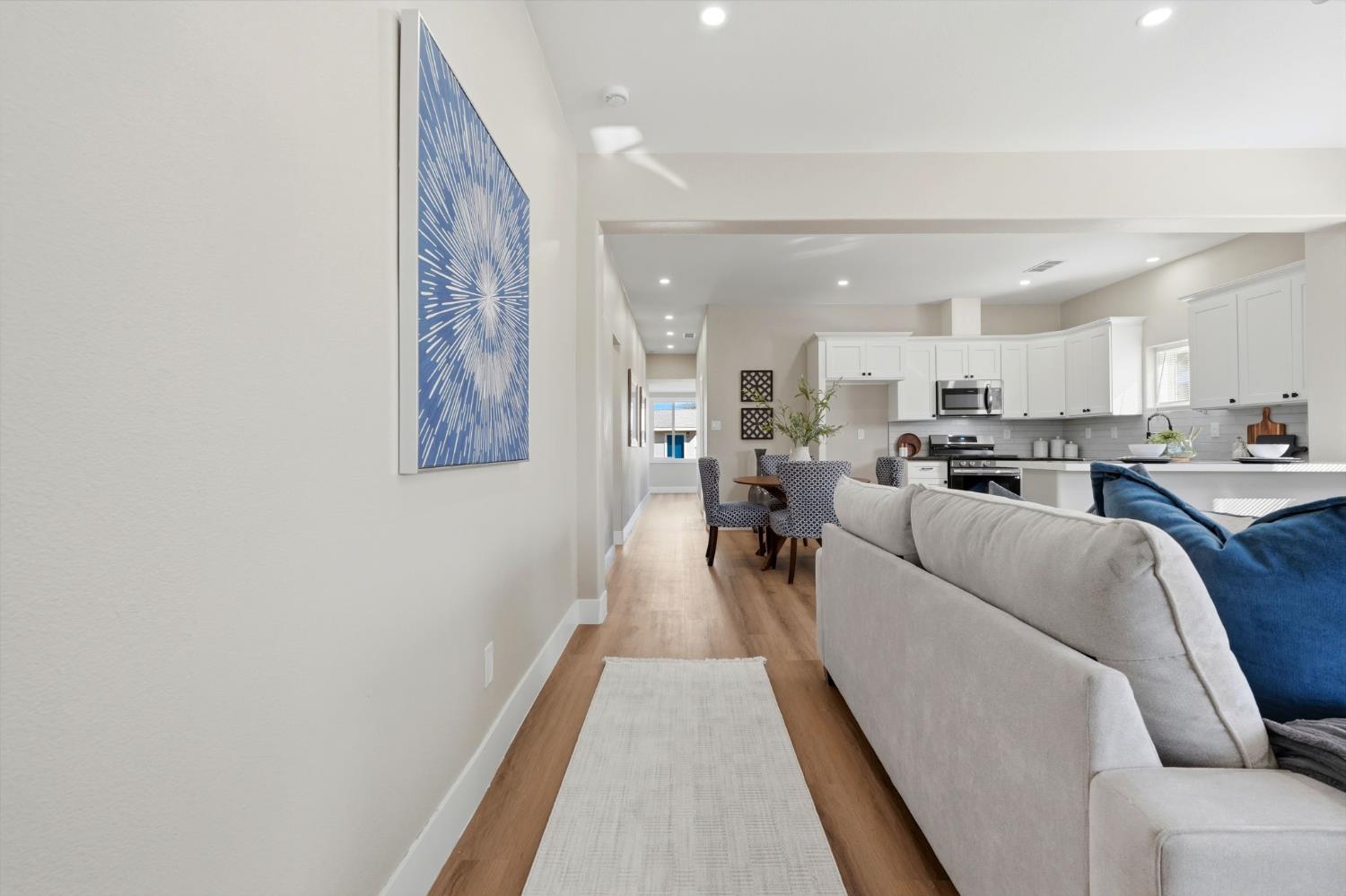 1225 Union St, Kingsburg, CA 93631