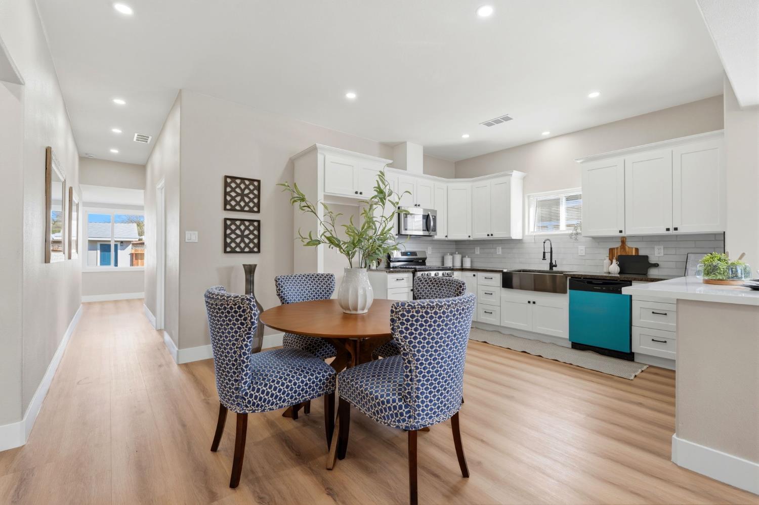 1225 Union St, Kingsburg, CA 93631