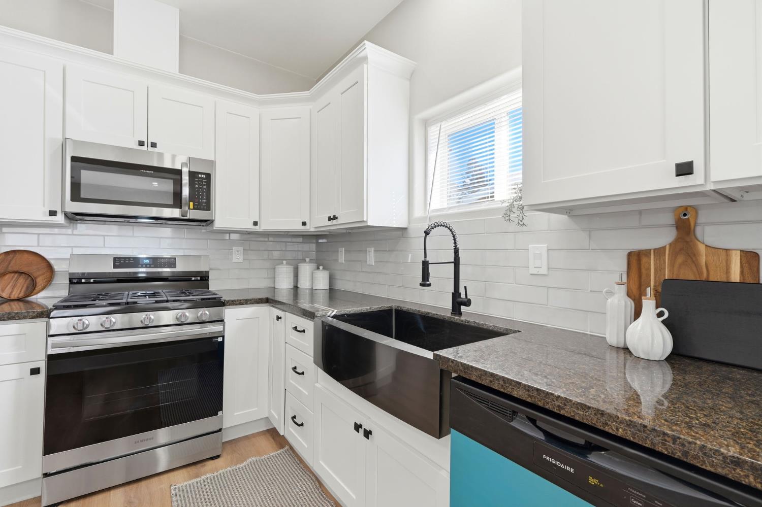 1225 Union St, Kingsburg, CA 93631