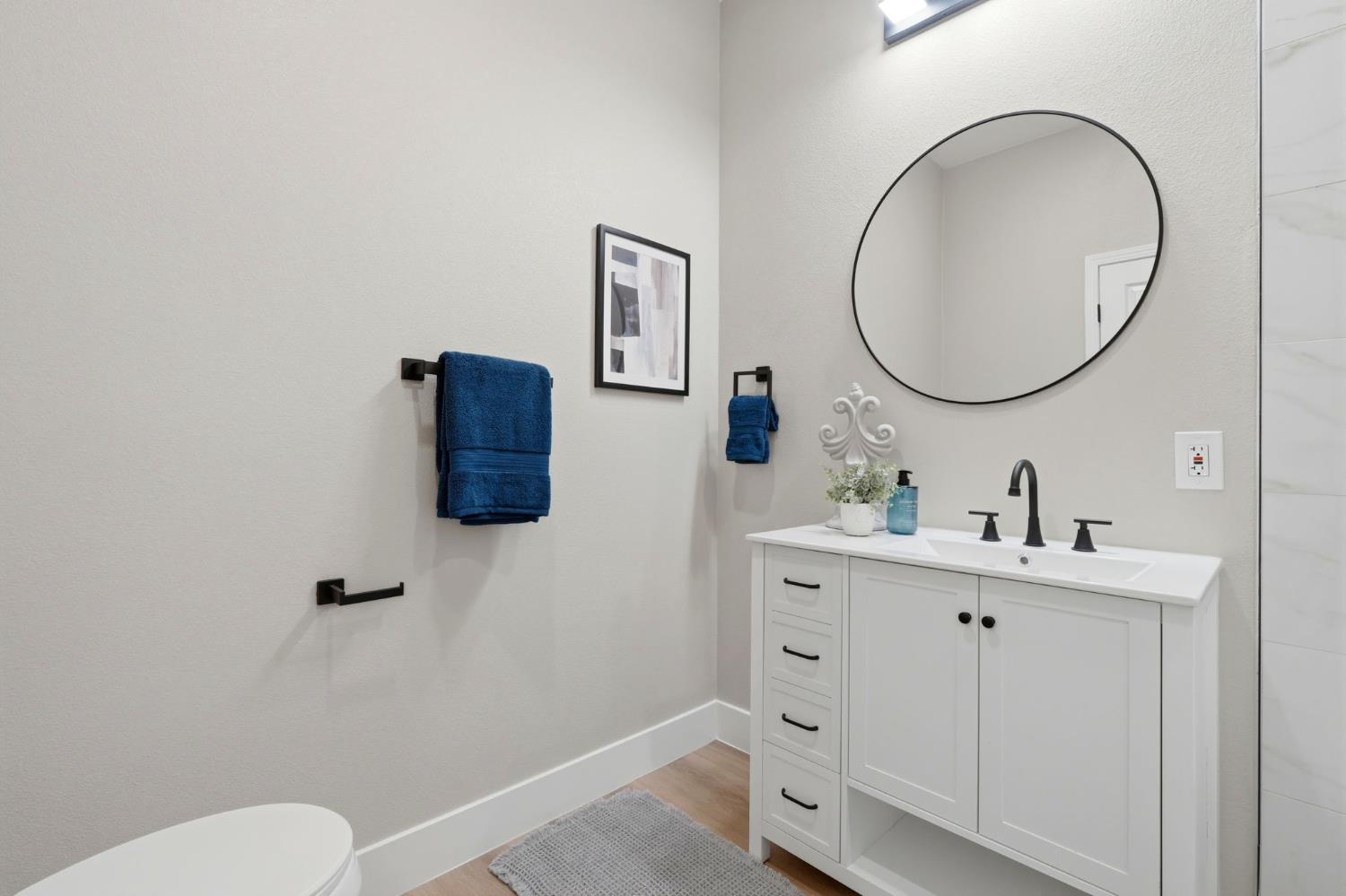 1225 Union St, Kingsburg, CA 93631