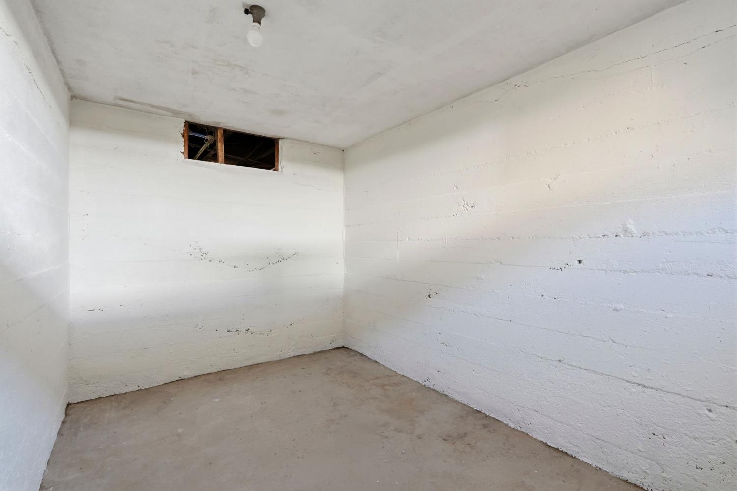 1225 Union St, Kingsburg, CA 93631