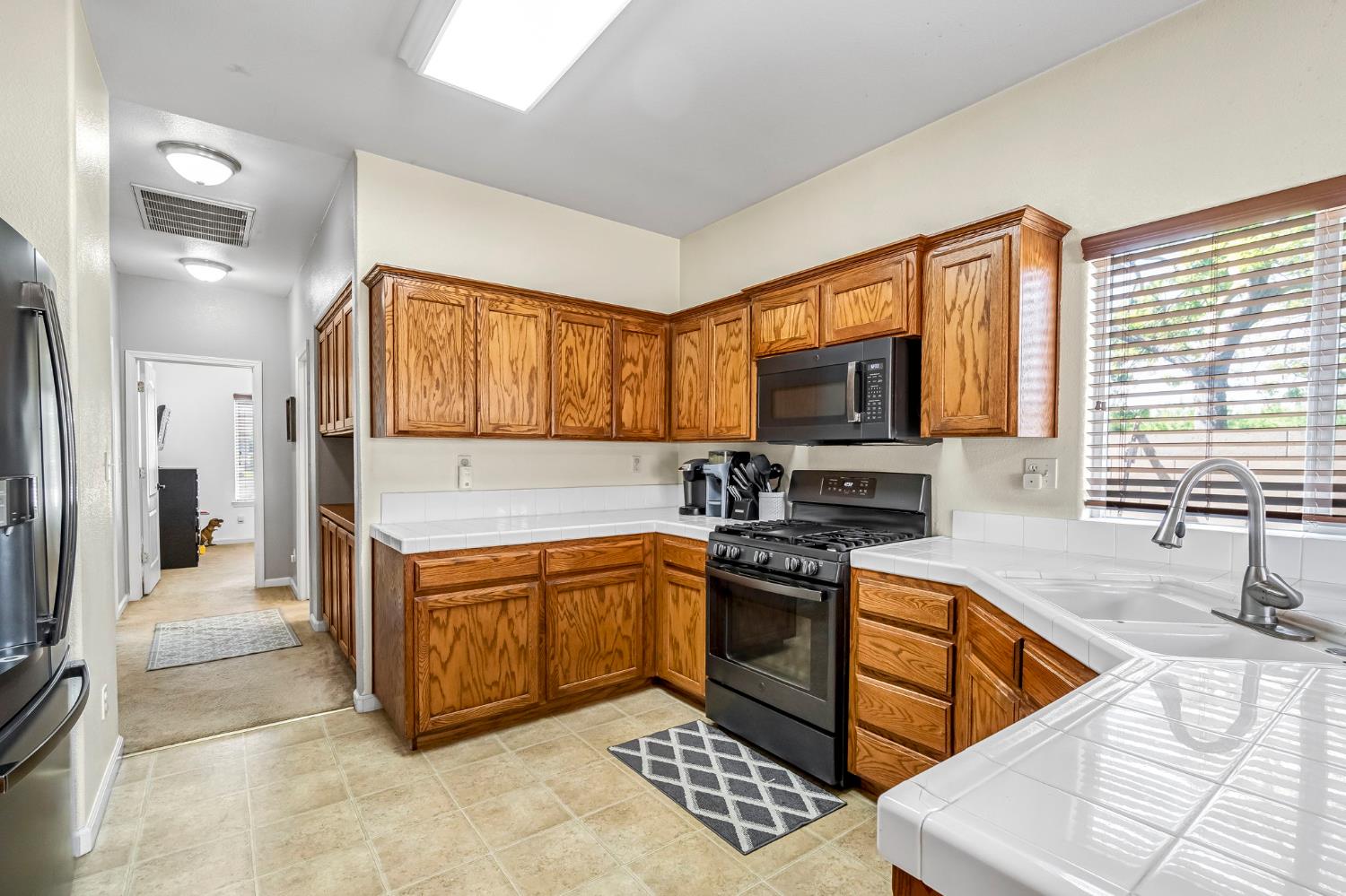 685 W Lake St, Kingsburg, CA 93631