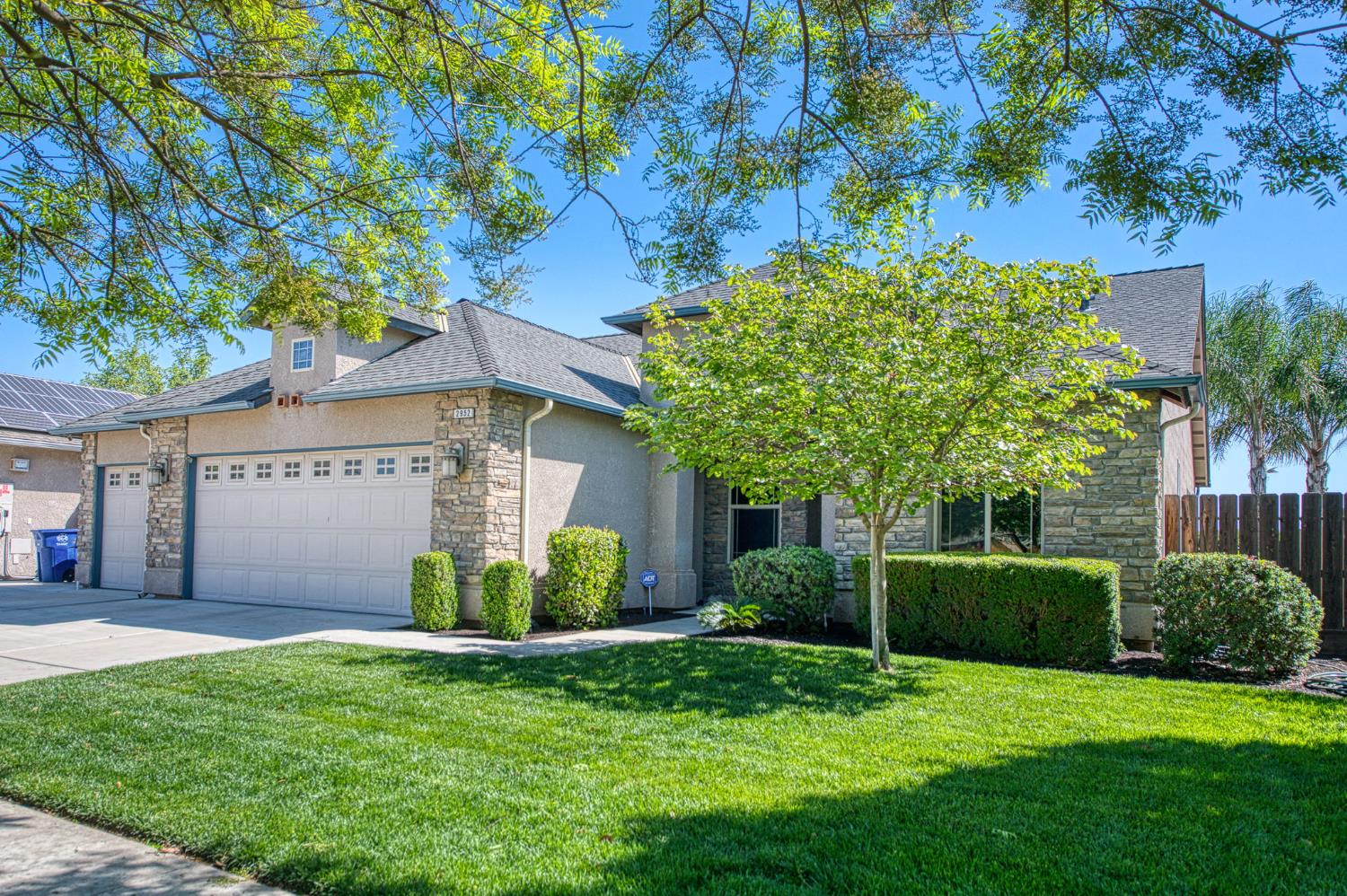 2952 25Th Ave, Kingsburg, CA 93631