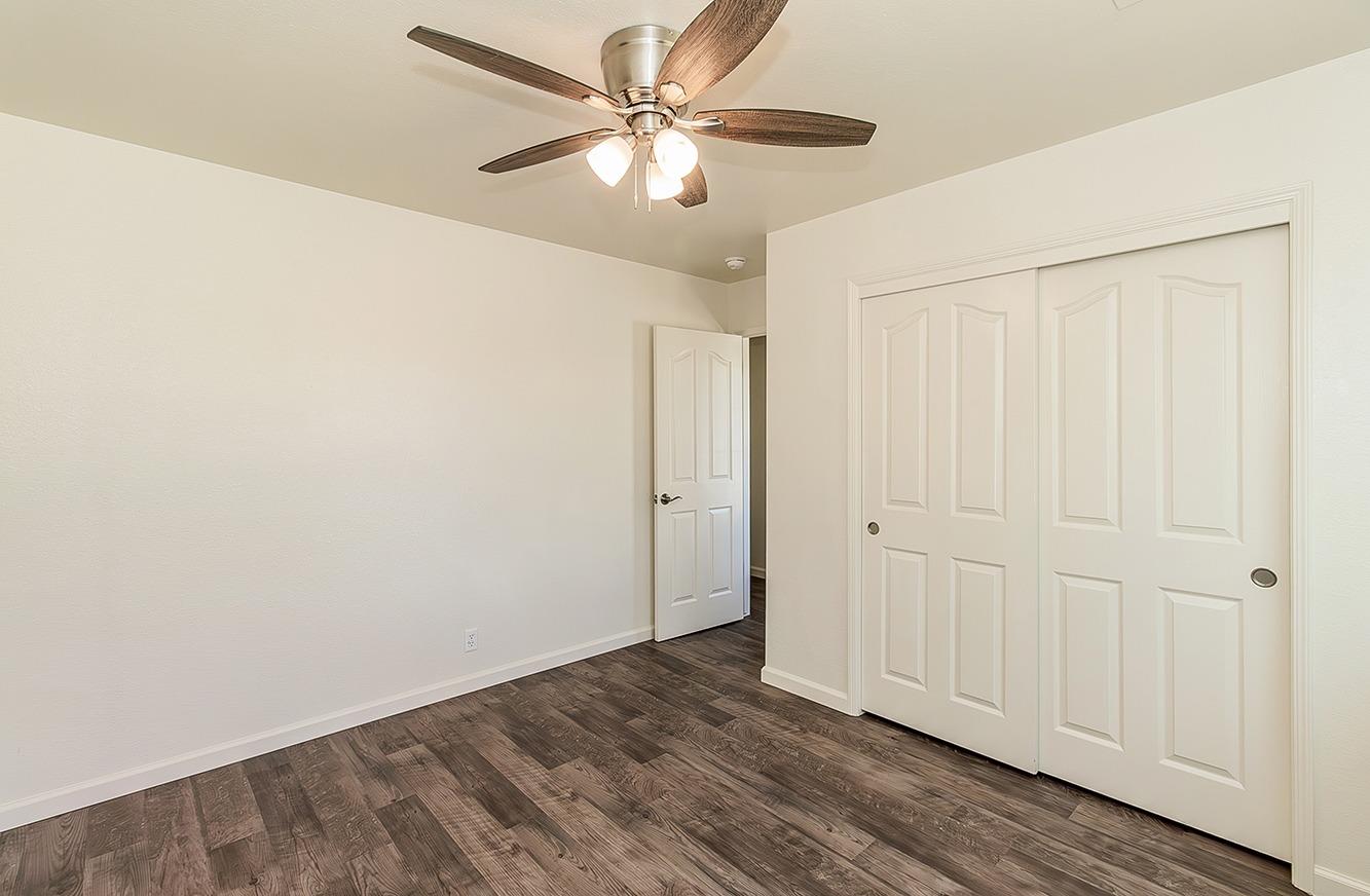 1535 Morgan Dr, Kingsburg, CA 93631