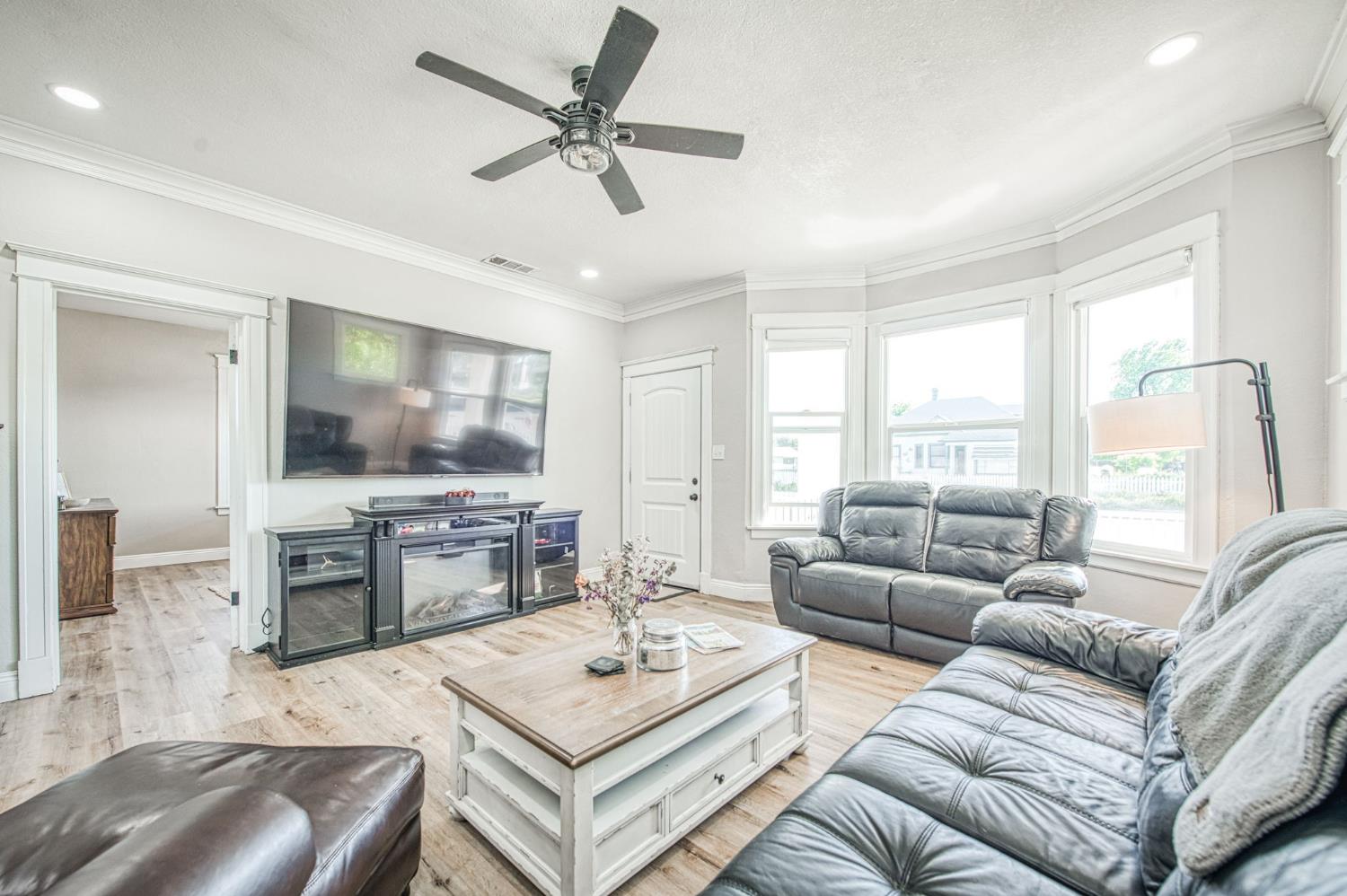 1601 19th Ave, Kingsburg, CA 93631