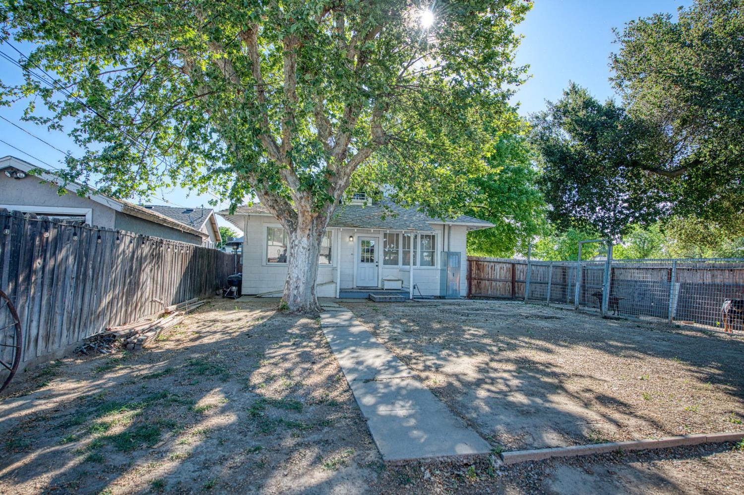 1601 19th Ave, Kingsburg, CA 93631