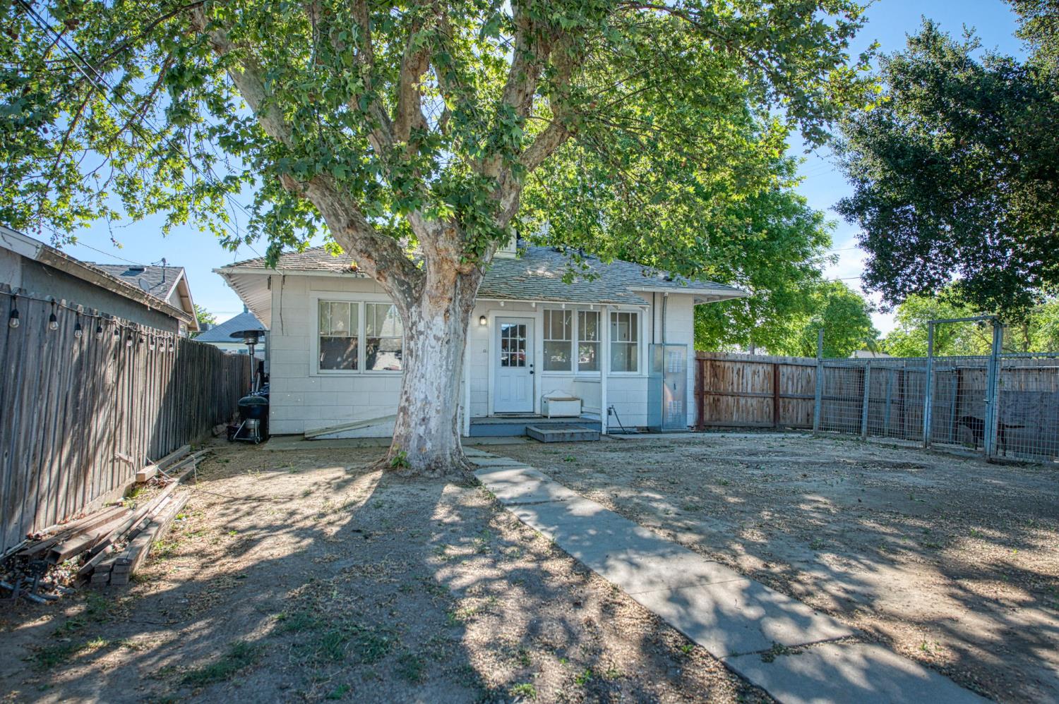 1601 19th Ave, Kingsburg, CA 93631