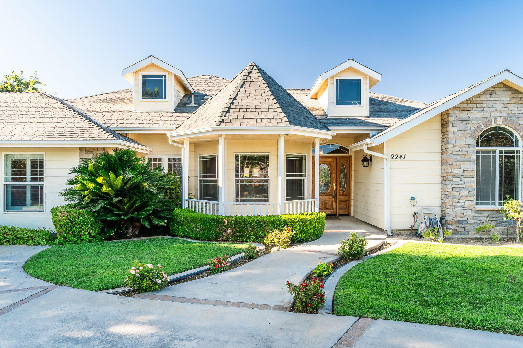 2241 Kamm Ave, Kingsburg, CA 93631